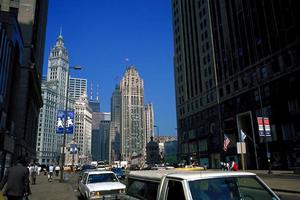 半田市に中古車販売に熱心な会社があります